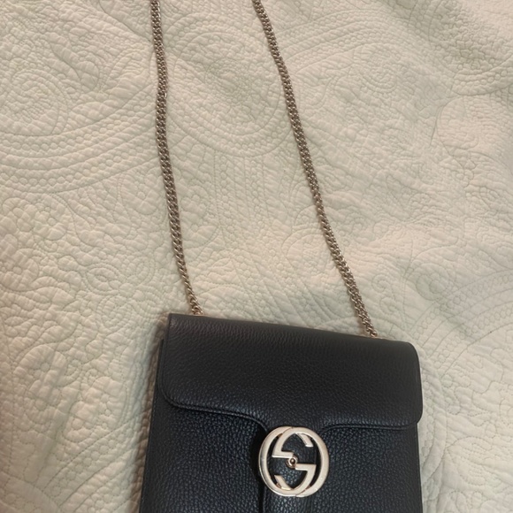 Gucci interlocking ollar Calfskin Small Interlocking G Shoulder Bag Soft black - Picture 2 of 5